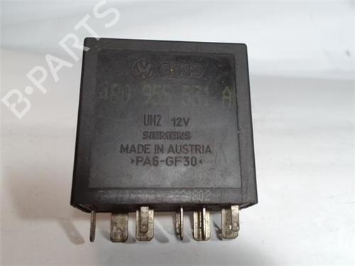 Boîte à Fusibles SEAT LEON (1M1) [1999-2006]  13043557