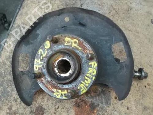 Used Right front steering knuckle NISSAN PRIMERA Hatchback (P11) [1996-2002]  14334919