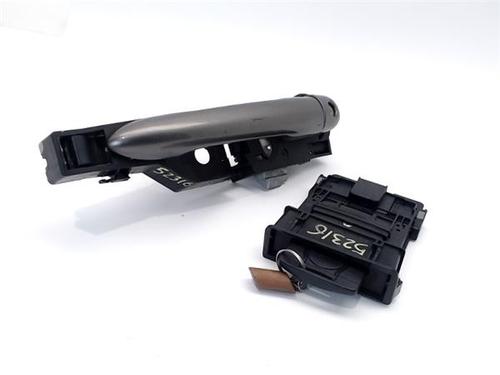 Used Front left exterior door handle RENAULT LAGUNA III (BT0/1) 2.0 dCi (BT01, BT08, BT09, BT0E, BT0K, BT12, BT1C, BT1D,... (150 hp) 15265793