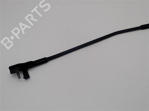 Front windshield wiper arm AUDI A3 (8P1)  | BP25718802C143 