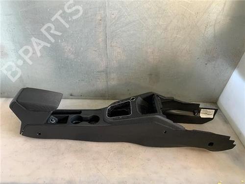Used Middle console Middle console SEAT IBIZA V (KJ1, KJG) 1.0 TSI (110 hp) 33729581 33729581