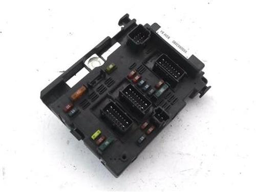 Used Fuse box Fuse box 37261119 37261119