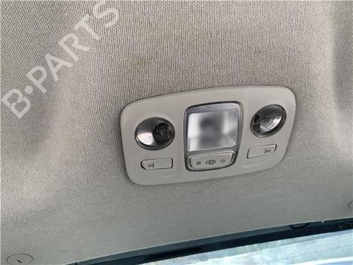 interior-roof-light-citroen-c4-cactus-2014-29254927 main image