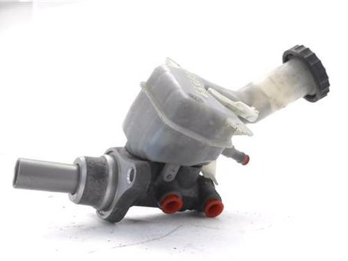 brake-master-cylinder-mitsubishi-outlander-ii-cw_w-2005-2006-2007-2008-2009-2010-2011-2012-32417763 main image