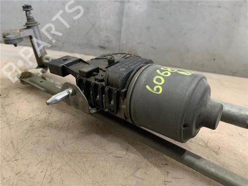 Front wiper motor SEAT IBIZA IV (6J5, 6P1) | BP30135570M29