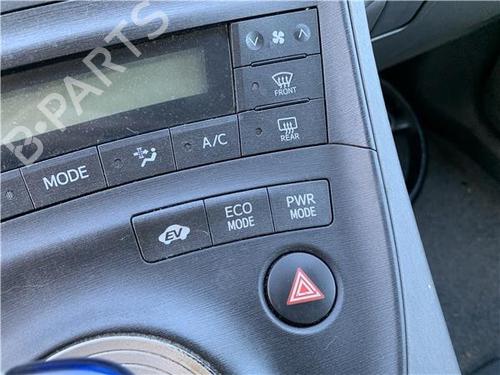 switch-toyota-prius-_w3_-2008-2009-2010-2011-2012-2013-2014-2015-2016-32418602 main image