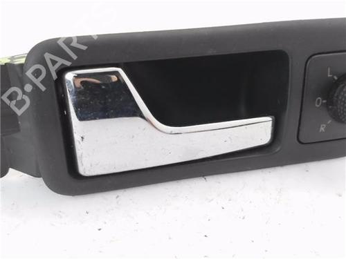 Venstre foran invendig håndtak VW GOLF IV (1J1) 1.9 SDI | BP24448652I13 