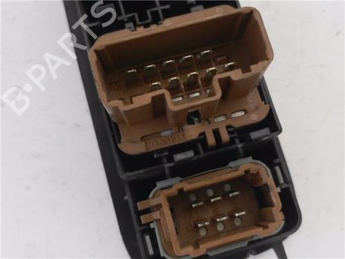 Left front window switch RENAULT MEGANE II Estate (KM0/1_) 1.5 dCi (KM02, KM13) | BP28022189I27 