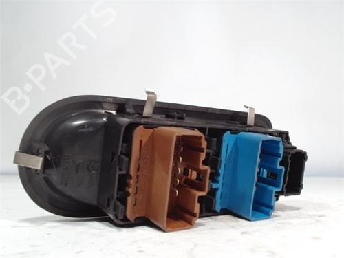 Switch RENAULT CLIO III (BR0/1, CR0/1) 1.5 dCi (BR17, CR17) | BP11976021I30 