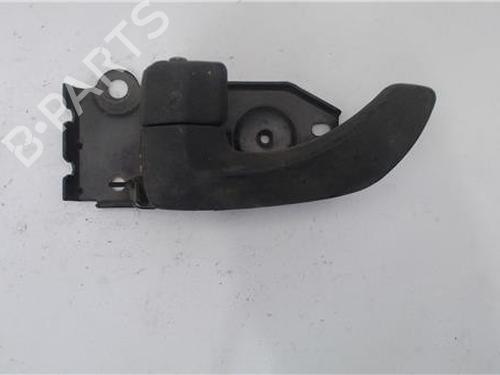 Used Front left interior door handle HYUNDAI SANTA FÉ I (SM) 2.0 CRDi (113 hp) 14333596