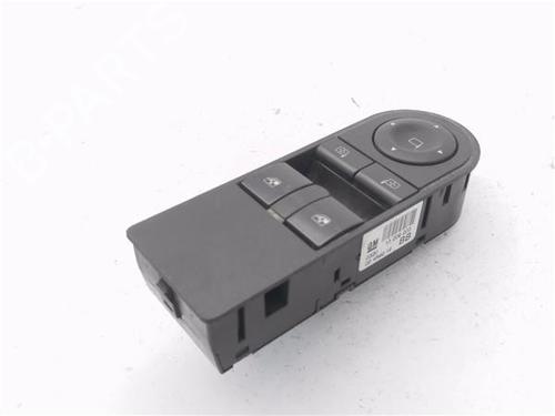 Mando elevalunas delantero izquierdo Mando elevalunas delantero izquierdo OPEL ASTRA H GTC (A04) 1.7 CDTi (L08) (101 hp) 34621581 34621581