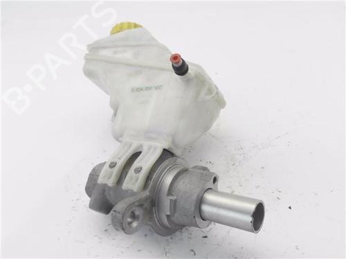 Used Brake master cylinder Brake master cylinder 37261874 37261874