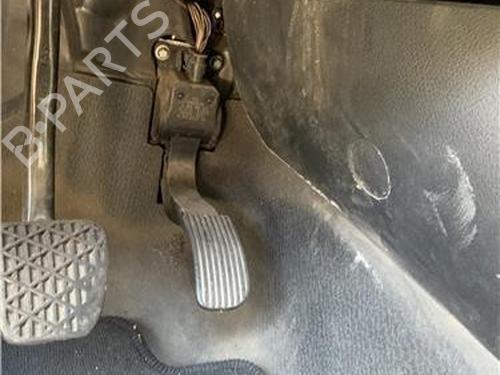 pedal-mercedes-benz-vito-van-w447-2014-32417715 main image