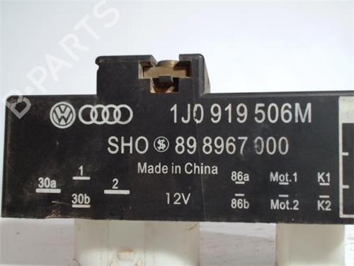 Fuse box SEAT IBIZA IV (6J5, 6P1)  | BP13050204E1 