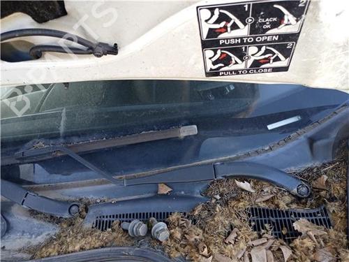 Used Front windshield wiper arm PEUGEOT BIPPER (AA_) 1.4 HDi (68 hp) 32419669