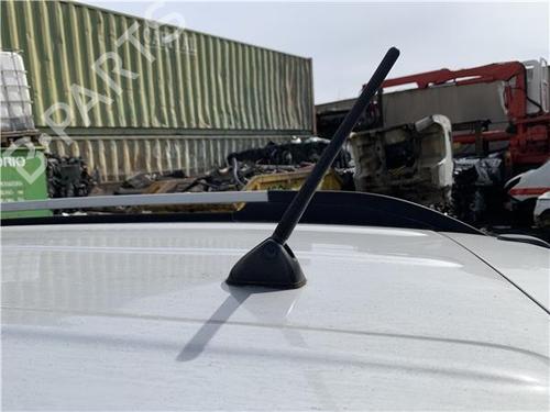 Used Antenna/Base Antenna/Base KIA SPORTAGE II (JE_, KM_) 2.0 CRDi 4WD (140 hp) 33730100 33730100
