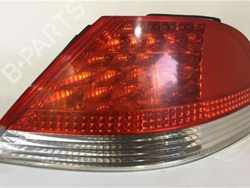 Used Right taillight BMW 7 (E65, E66, E67) 740 d (258 hp) 9661550