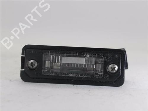 Nummerpladelys Nummerpladelys VW GOLF V (1K1) 1.9 TDI (105 hp) 33731293 33731293