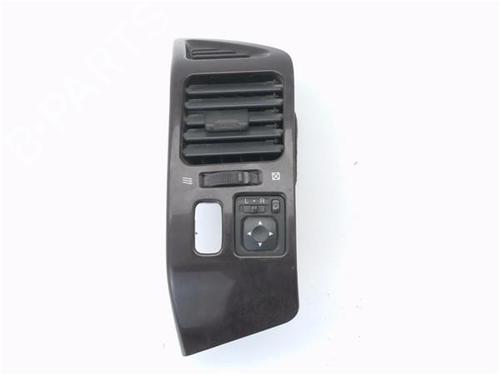 Used Air vent MITSUBISHI PAJERO III (V7_W, V6_W) [1999-2007]  23169102