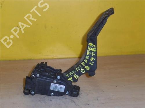 Pédale VW TRANSPORTER T5 Bus (7HB, 7HJ, 7EB, 7EJ) 1.9 TDI (102 hp) 14338248