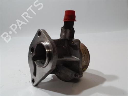 Used Vacuum pump RENAULT CLIO III (BR0/1, CR0/1) [2005-2014]  11239182
