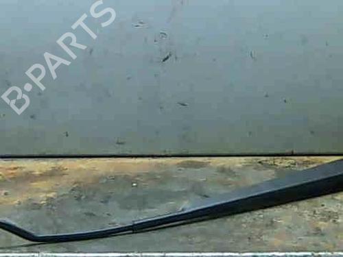 Used Front windshield wiper arm FORD FIESTA V (JH_, JD_) 1.4 TDCi (68 hp) 14333919
