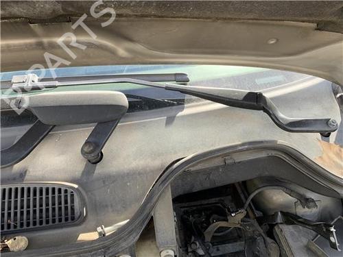 Used Front windshield wiper arm FORD FOCUS C-MAX (DM2) 2.0 TDCi (136 hp) 24313505