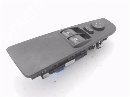 Used Left front window switch FIAT GRANDE PUNTO (199_) [2005-2025]  31206635