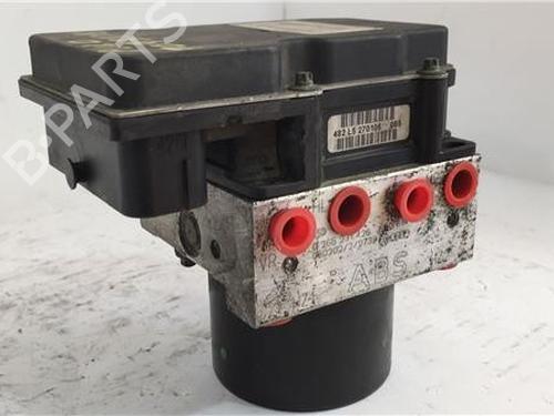 Pompe ABS VW POLO IV (9N_, 9A_) 1.4 16V (75 hp) 9635525