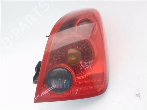 Used Right taillight NISSAN PRIMERA Hatchback (P12) [2002-2025]  29574389