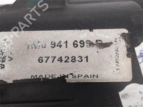 Left front fog light SEAT LEON (1M1)  | BP13043956C30 