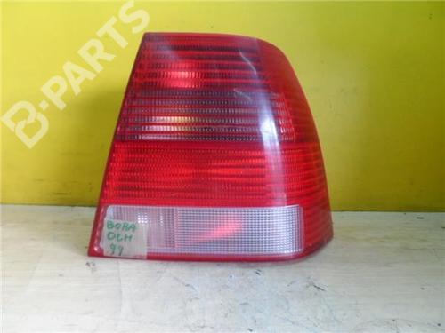 Used Right taillight VW BORA I (1J2) 1.6 (101 hp) 9764779