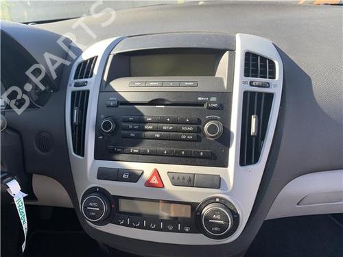 Midtkonsoll KIA CEE'D SW (ED) 2.0 (143 hp) 32417593