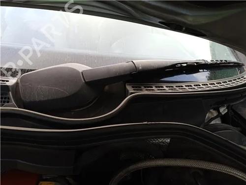 front-windshield-wiper-arm-mercedes-benz-clk-c208-1997-1998-1999-2000-2001-2002-2003-23841626 main image