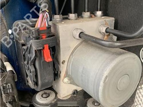 Used ABS pump ABS pump SEAT IBIZA V (KJ1, KJG) 1.0 TSI (95 hp) 32418493 32418493