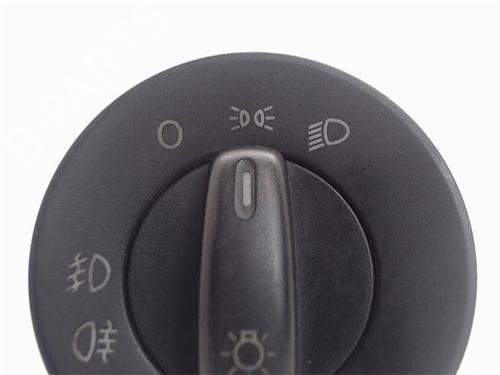 Switch SKODA OCTAVIA II Combi (1Z5)  | BP13055977I30 