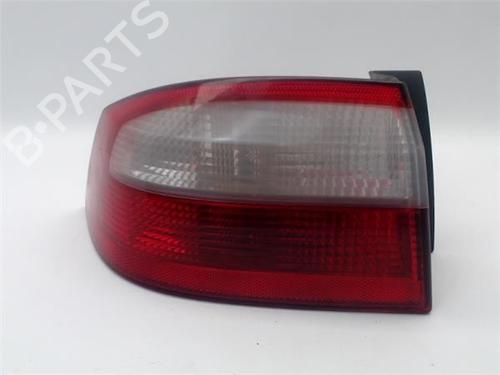 Used Left taillight RENAULT LAGUNA II (BG0/1_) [2001-2007]  22132660