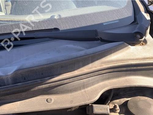 Used Front wiper motor Front wiper motor KIA CEE'D SW (ED) 2.0 (143 hp) 32417608 32417608