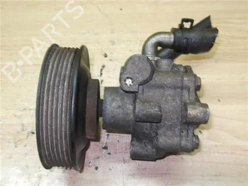 Used Steering pump VW GOLF IV (1J1) 1.4 16V (75 hp) 12119879