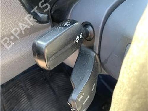 switch-ford-transit-connect-p65_-p70_-p80_-2002-32450669 main image