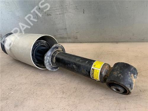 Right front shock absorber LAND ROVER DISCOVERY III (L319) 2.7 TD 4x4 | BP25977326M17 