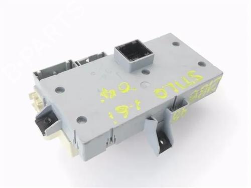 Sikringsdåse FIAT STILO (192_) [2001-2010]  9804492