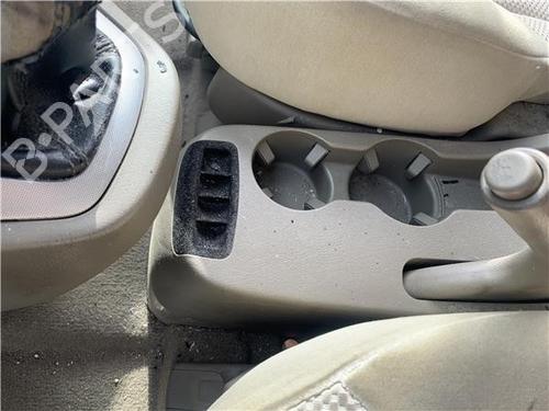 Used Middle console Middle console HYUNDAI TUCSON (JM) 2.0 (141 hp) 33729488 33729488