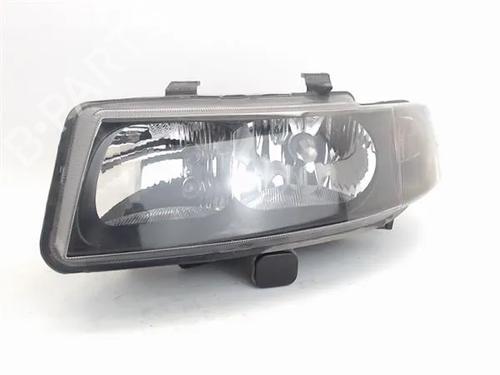 Venstre forlygte SEAT LEON (1M1) 1.6 16 V (105 hp) 17738029