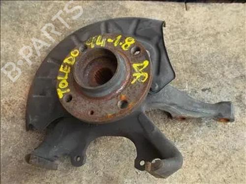 Used Right front steering knuckle SEAT TOLEDO I (1L2) [1991-1999]  14334952