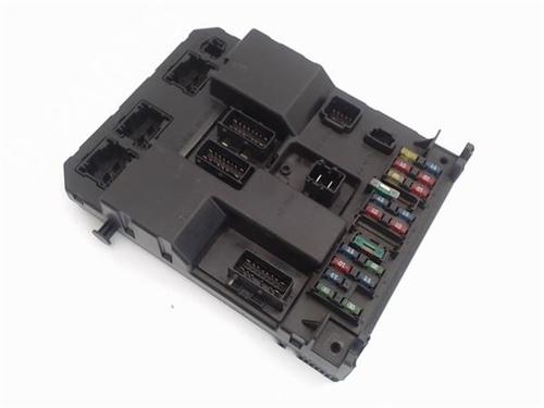 Used Electronic module PEUGEOT 307 SW (3H) 2.0 HDI 90 (90 hp) 15831915