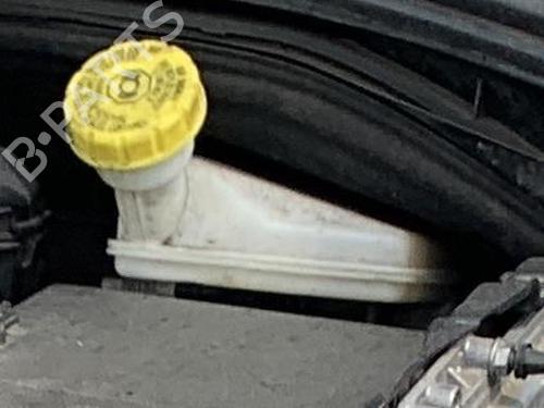 Used Brake master cylinder CITROËN C4 CACTUS 1.5 BlueHDi 100 (102 hp) 29254889