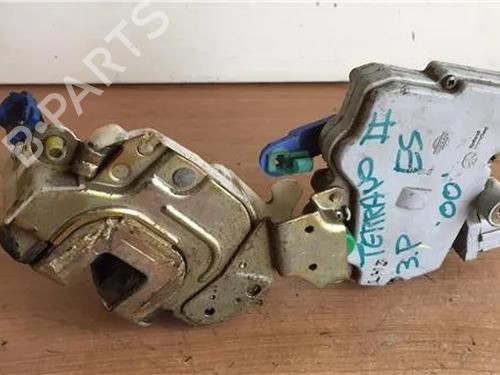 Used Front left lock NISSAN TERRANO II (R20) [1992-2007]  13043405