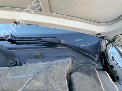 Front windshield wiper arm BMW 3 (E90) 330 d | BP32418679C143