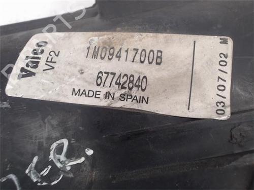 Right front fog light SEAT LEON (1M1)  | BP13043944C31 